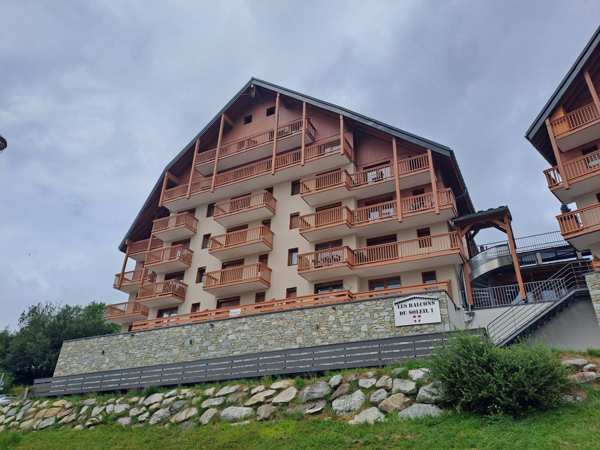 2 Pieces Sur Les Hauteurs De Apartment